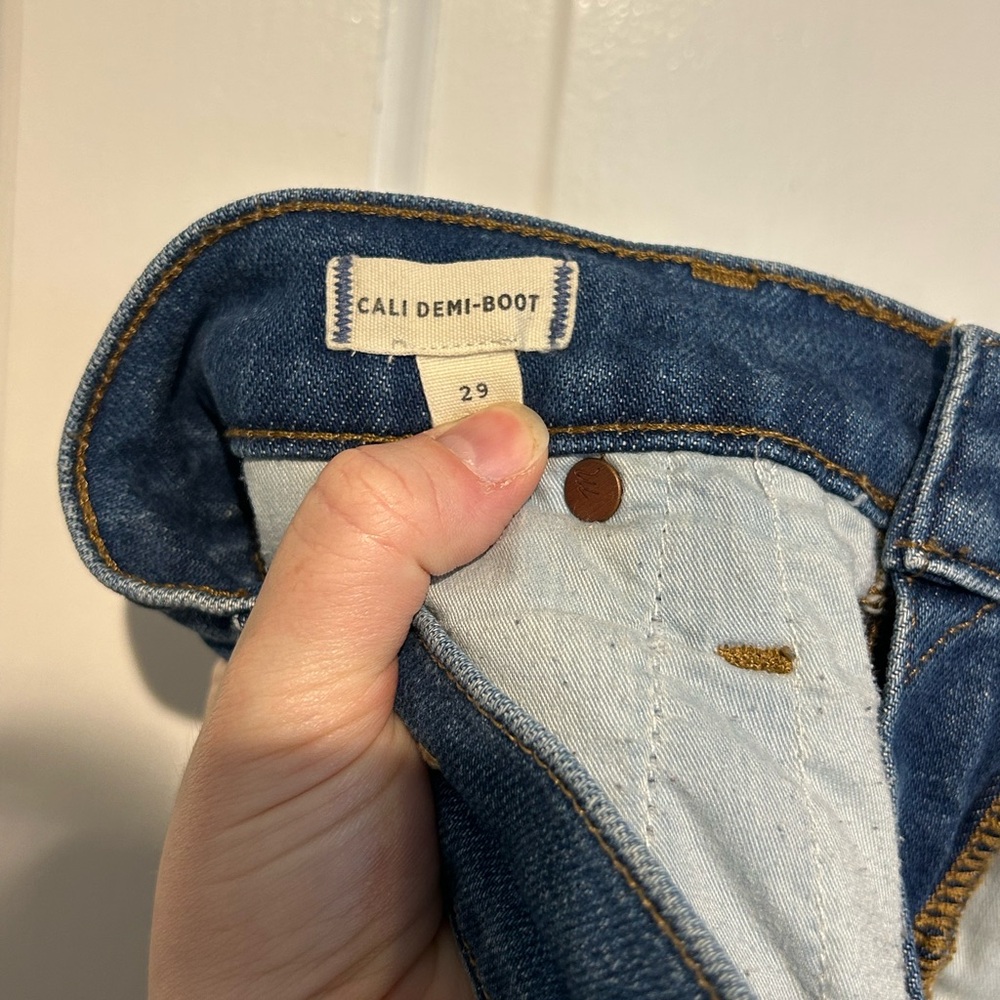 Madewell Cali Demi-Boot Jeans in Columbus Wash: Comfort Stretch Edition - Picture 9 of 13